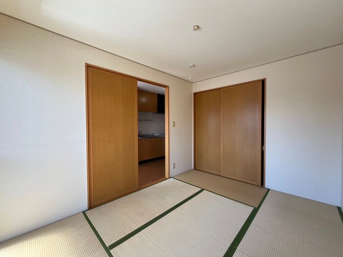 物件内観写真8　(居室)