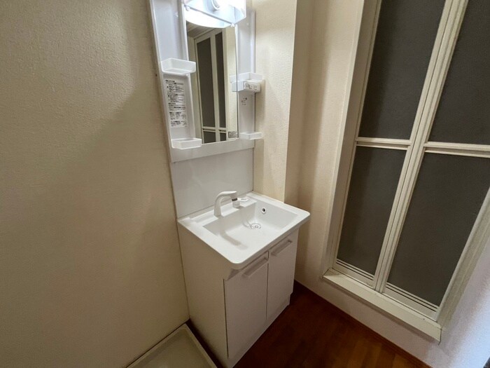 物件内観写真12　(洗面)
