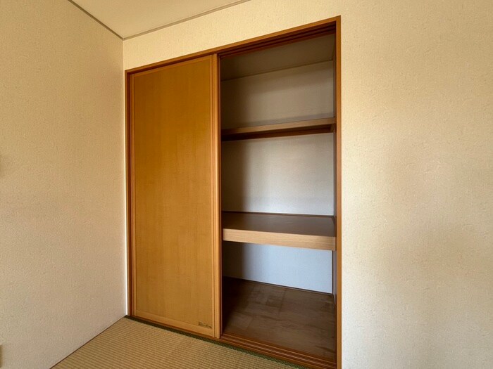 物件内観写真15　(収納)