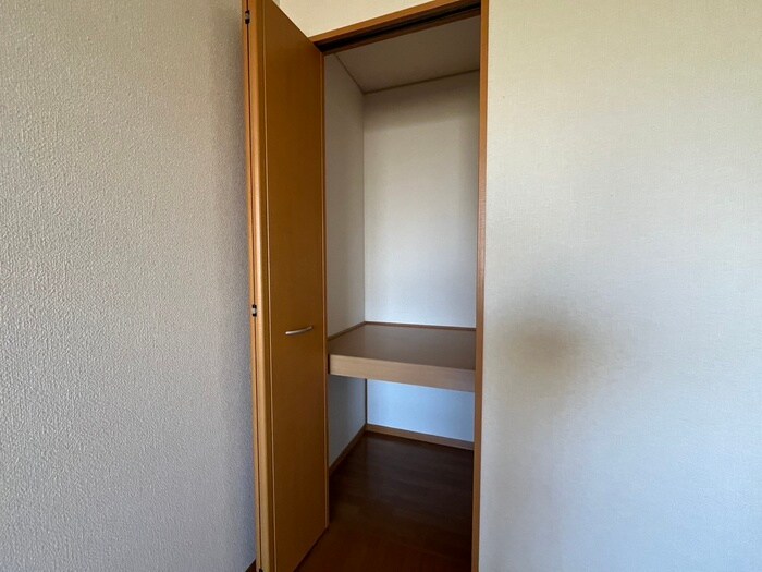 物件内観写真16　(収納)