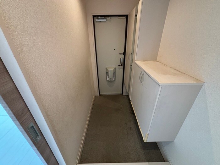 物件内観写真15　(玄関)