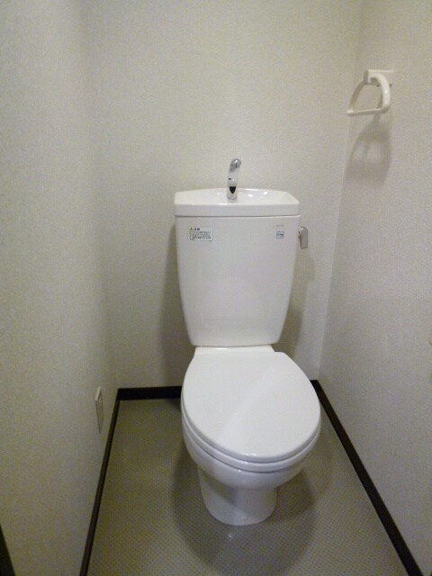 物件内観写真15　(トイレ)