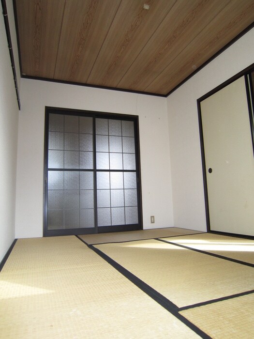 物件内観写真6　(居室)