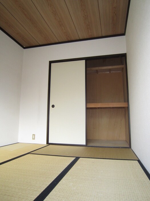 物件内観写真7　(居室)