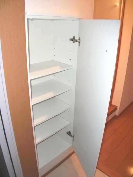 物件内観写真11　(靴箱)