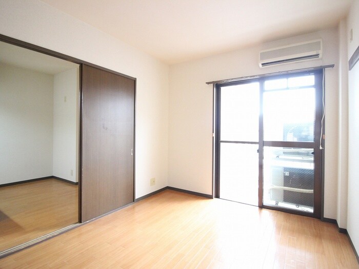 物件内観写真6　(居室)