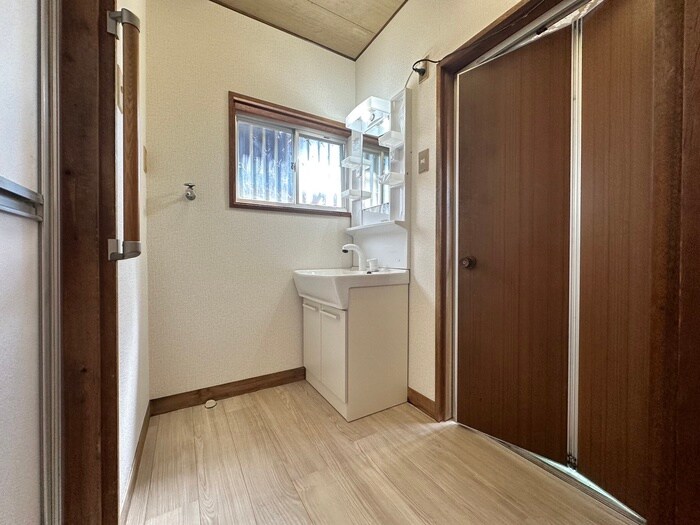 物件内観写真17　(洗面)