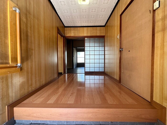 物件内観写真22　(廊下)