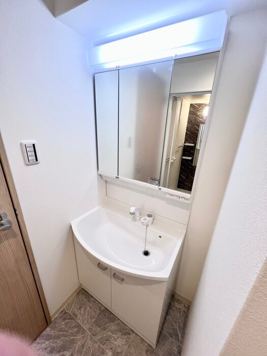 物件内観写真13　(洗面)