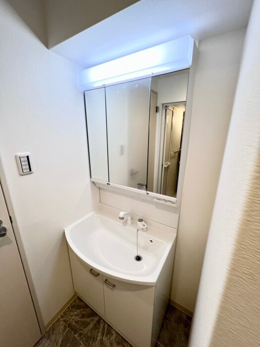 物件内観写真13　(洗面)