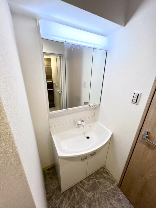 物件内観写真13　(洗面)