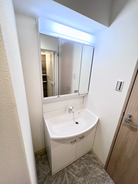 物件内観写真13　(洗面)