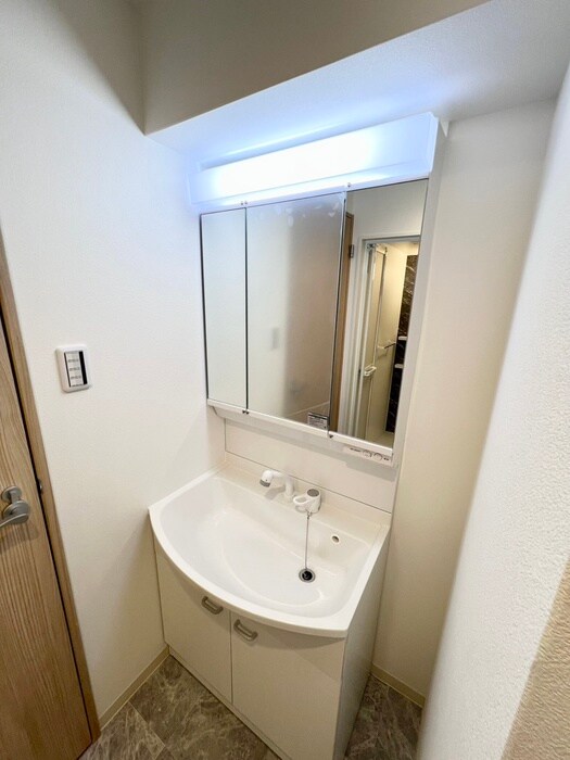 物件内観写真13　(洗面)