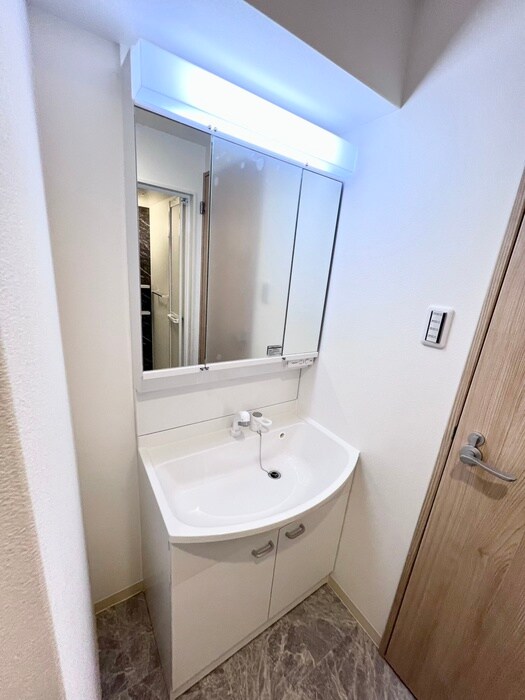 物件内観写真13　(洗面)