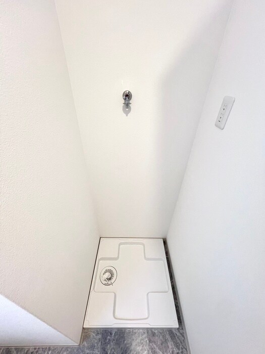 物件内観写真14　(洗濯機置場)