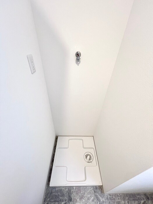 物件内観写真14　(洗濯機置場)