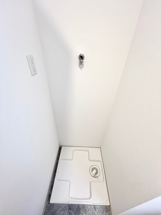 物件内観写真14　(洗濯機置場)