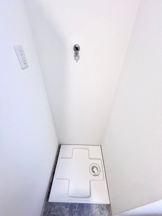 物件内観写真14　(洗濯機置場)