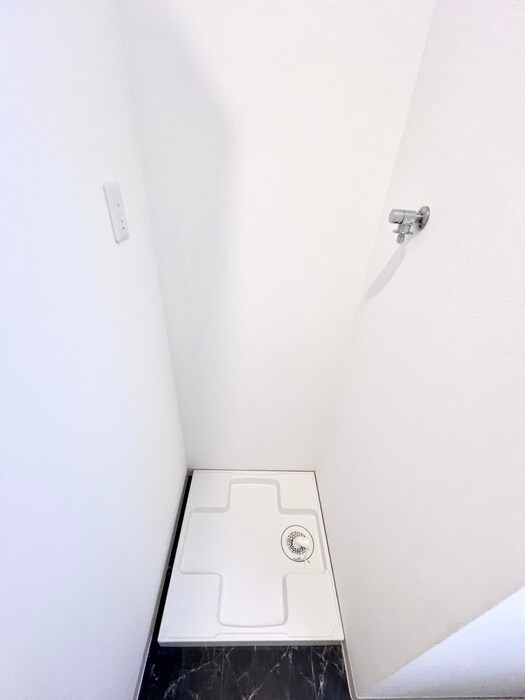 物件内観写真15　(洗濯機置場)