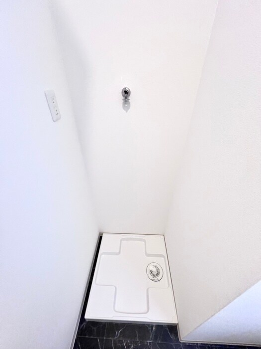 物件内観写真15　(洗濯機置場)