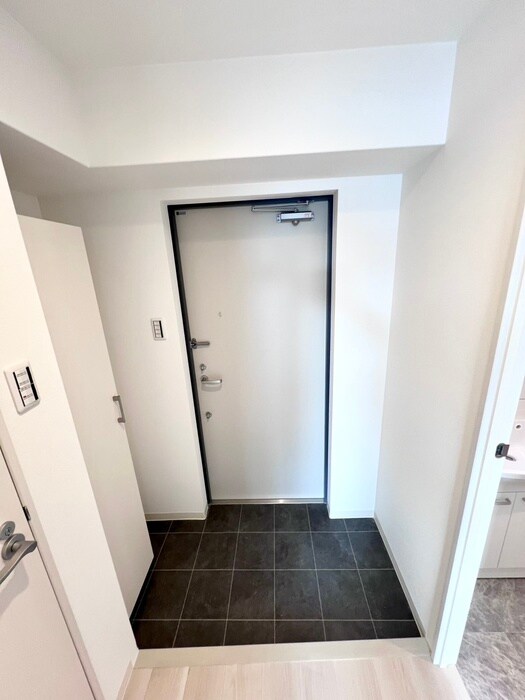 物件内観写真17　(玄関)