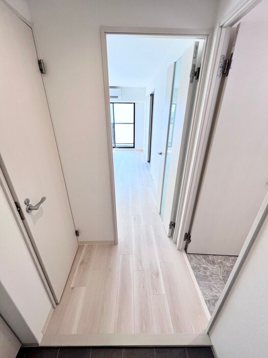 物件内観写真18　(廊下)