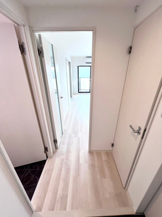 物件内観写真18　(廊下)