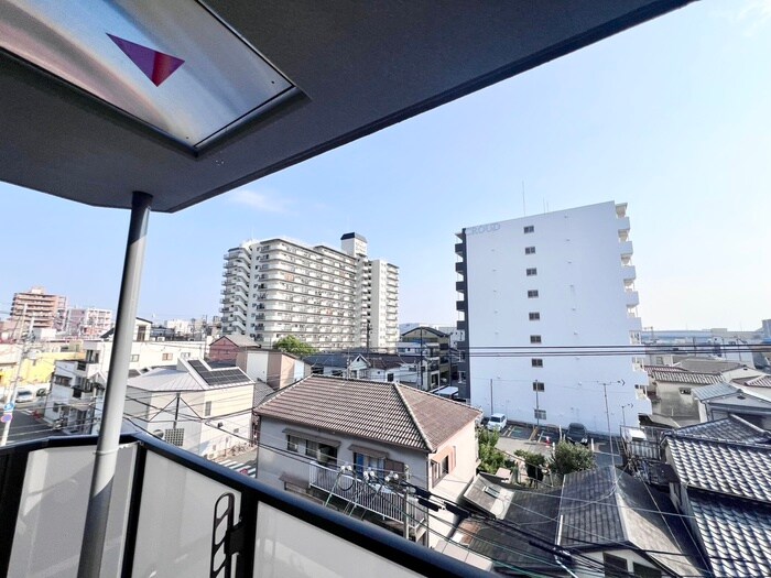 物件内観写真20　(室内からの展望)