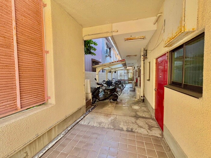 物件外観写真6　(駐輪場)