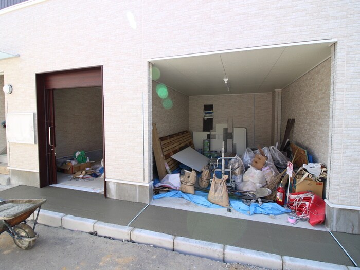 物件外観写真5　(駐車場)