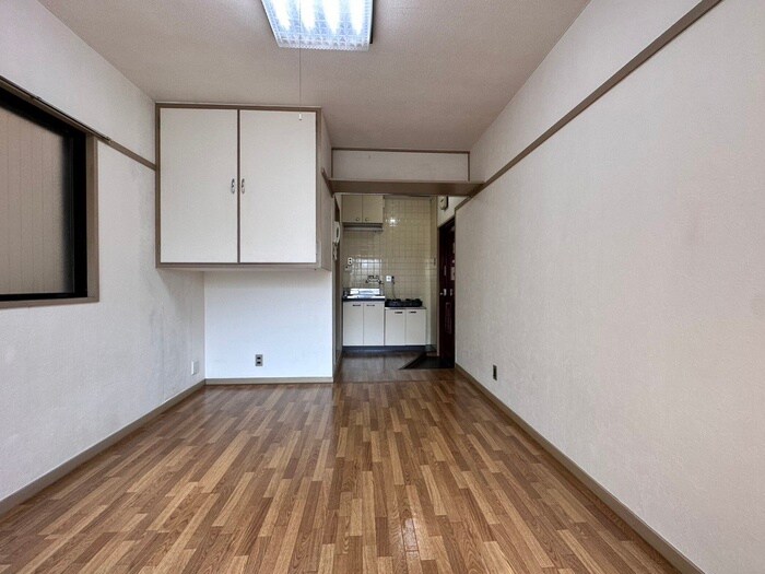 物件内観写真9　(居室)