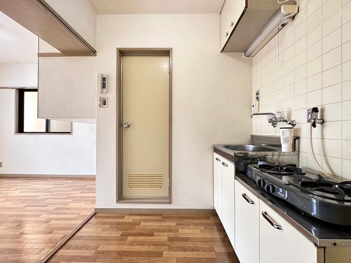 物件内観写真10　(玄関)