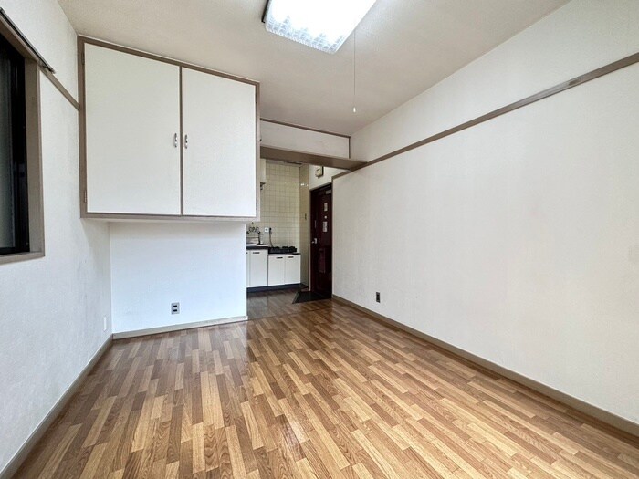 物件内観写真10　(居室)