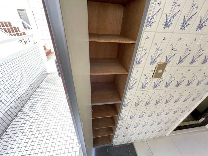 物件内観写真8　(靴箱)