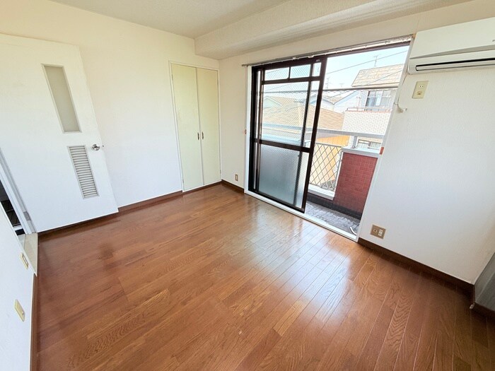 物件内観写真8　(居室)