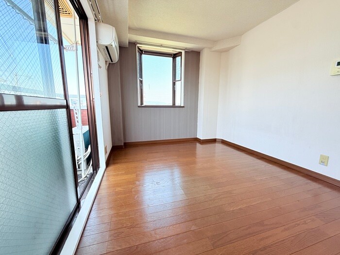 物件内観写真10　(居室)