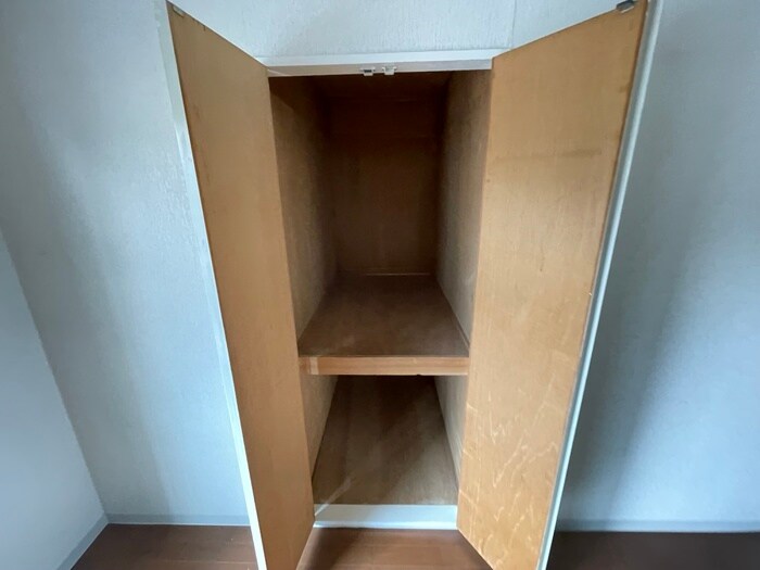 物件内観写真12　(収納)