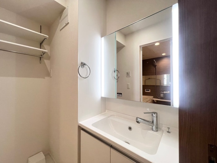 物件内観写真8　(洗面)