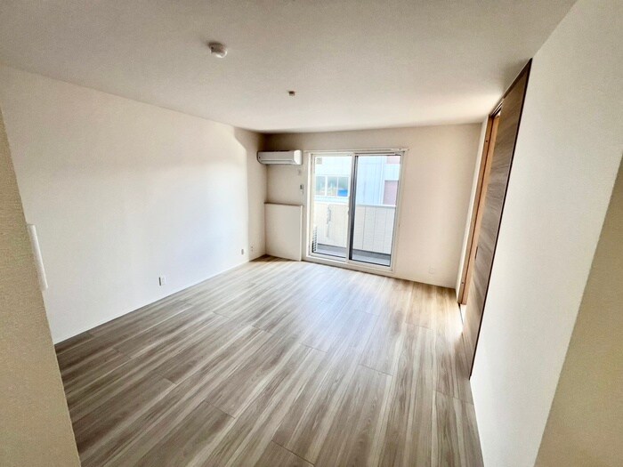 物件内観写真13　(居室)