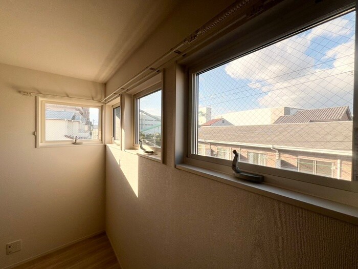 物件内観写真21　(居室)