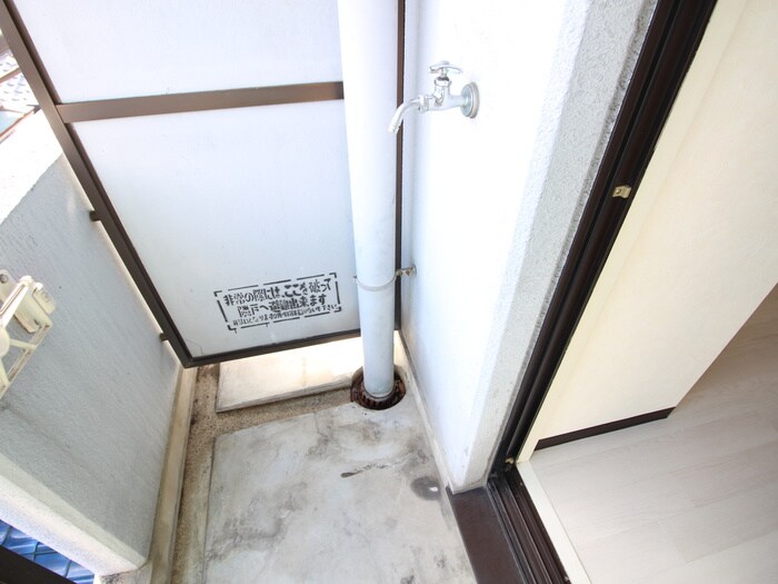 物件内観写真20　(洗濯機置場)