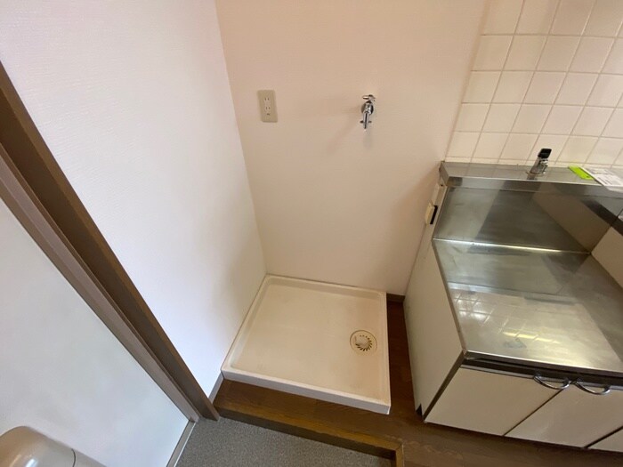 物件内観写真13　(洗濯機置場)