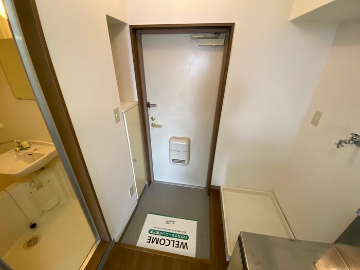 物件内観写真14　(玄関)