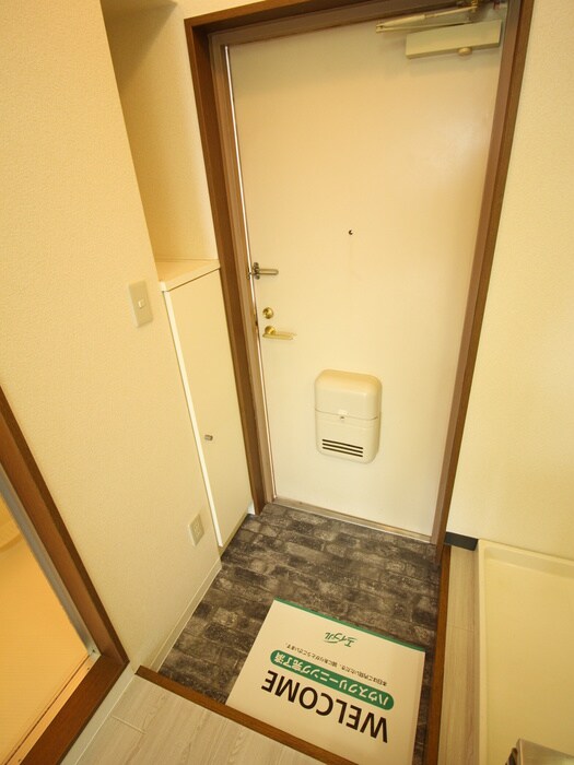 物件内観写真17　(玄関)