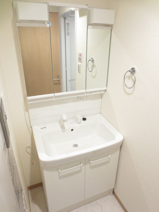 物件内観写真8　(洗面)