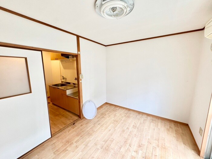 物件内観写真12　(居室)