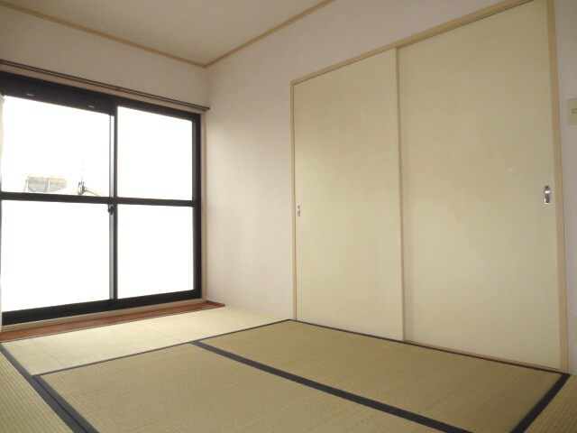 物件内観写真10　(居室)