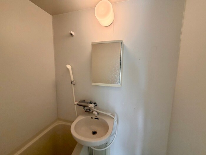 物件内観写真11　(洗面)