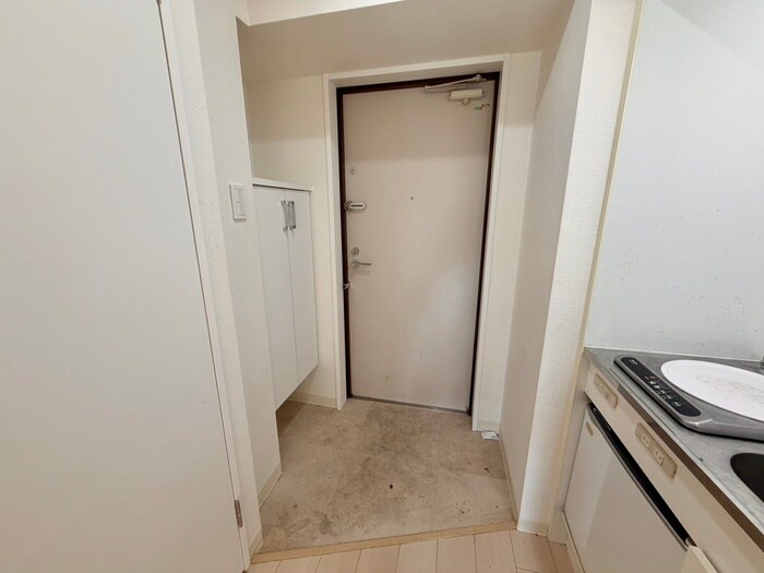 物件内観写真12　(玄関)