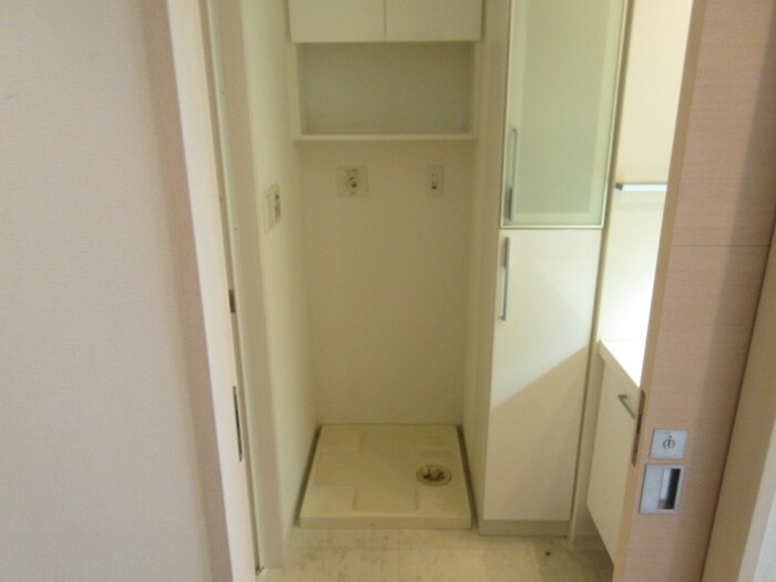 物件内観写真19　(洗濯機置場)